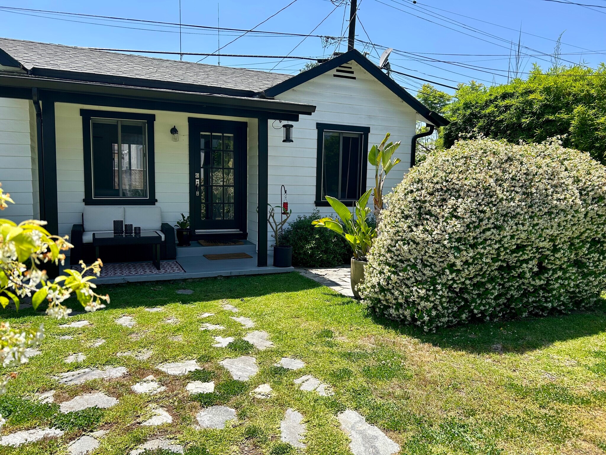 Building Photo - 3120 1/2 Madera Ave