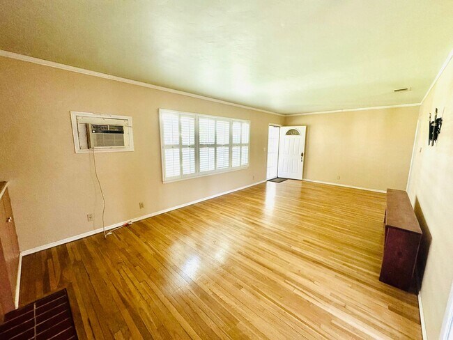 Building Photo - Chino Home for Lease