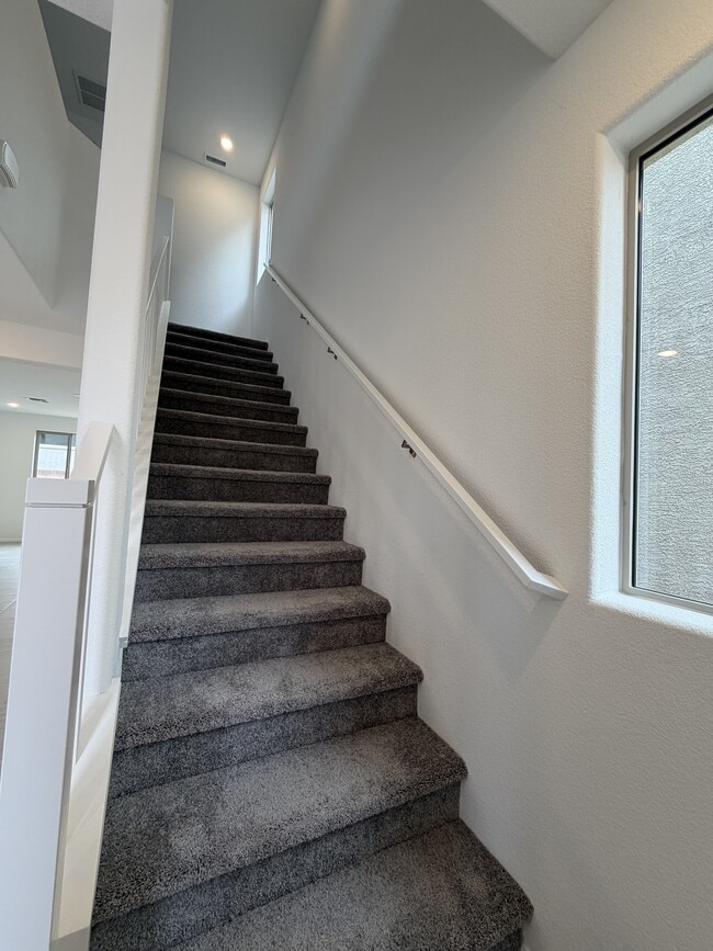 Building Photo - 7430 Pioneer Way