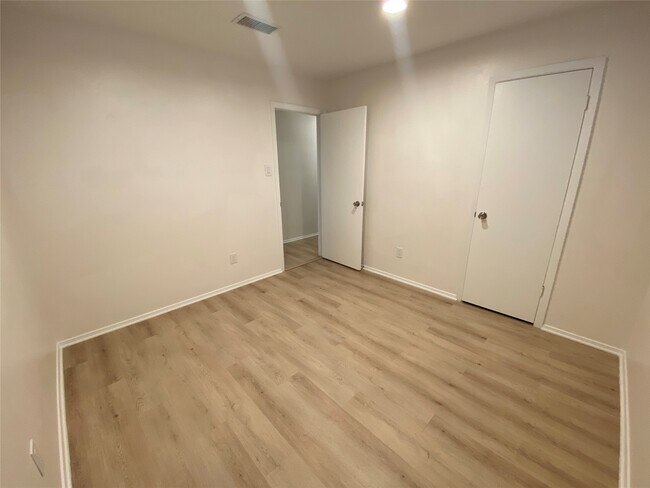 Building Photo - 2 N Waxberry Rd