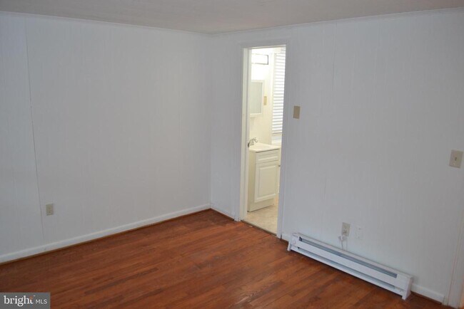 Building Photo - 127 N Market St