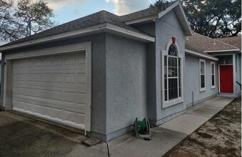 Building Photo - 2418 Hydrangea St