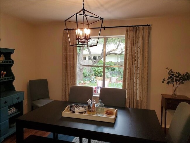 Building Photo - 1809 Dayflower Trce