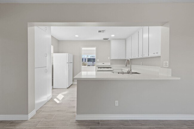 Building Photo - Rare 4-Bedroom Single-Story Home in Henderson