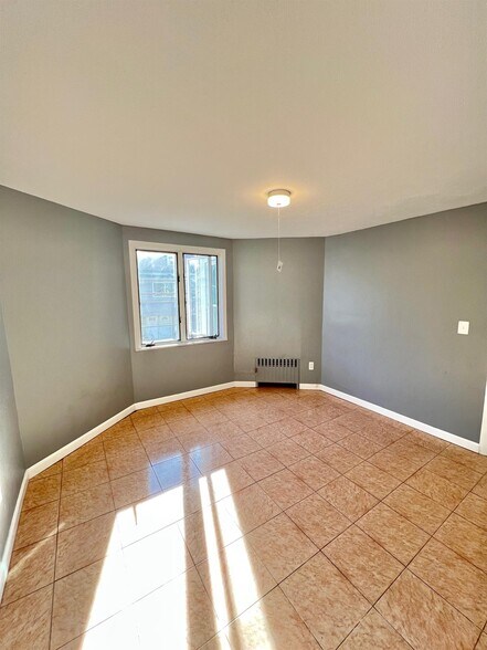 Building Photo - 141 Albion St