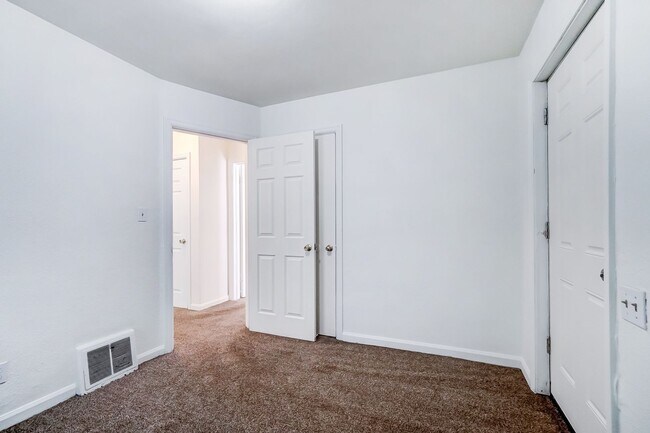 Building Photo - 1132 Brookley Blvd