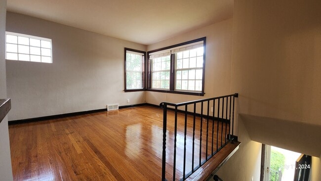 Building Photo - 6328 Sutherland Ave