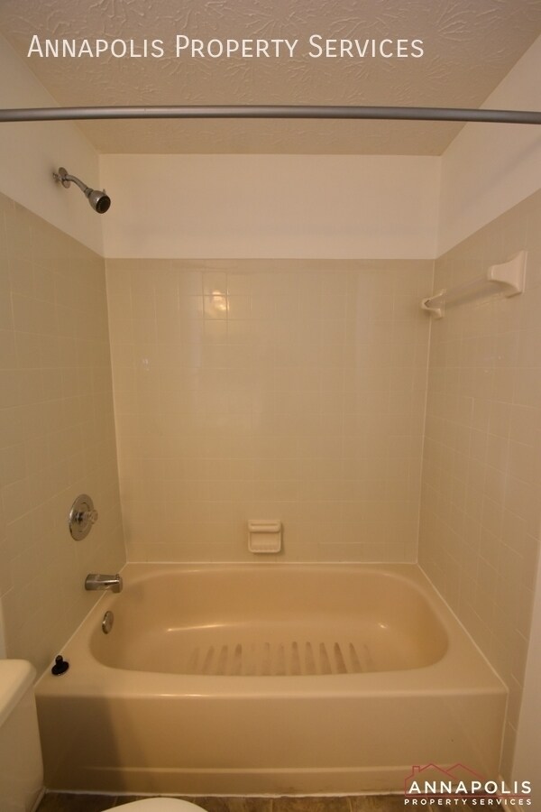 Building Photo - 541 Bay Dale Ct