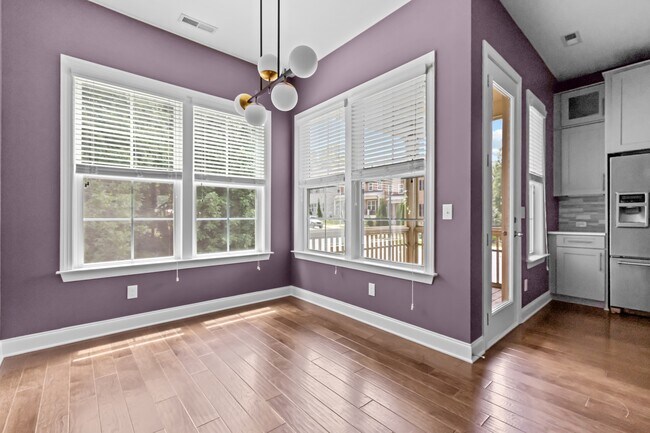 Building Photo - 3102 Rushworth Dr