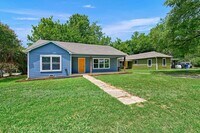 Building Photo - 1721 S Fannin Ave