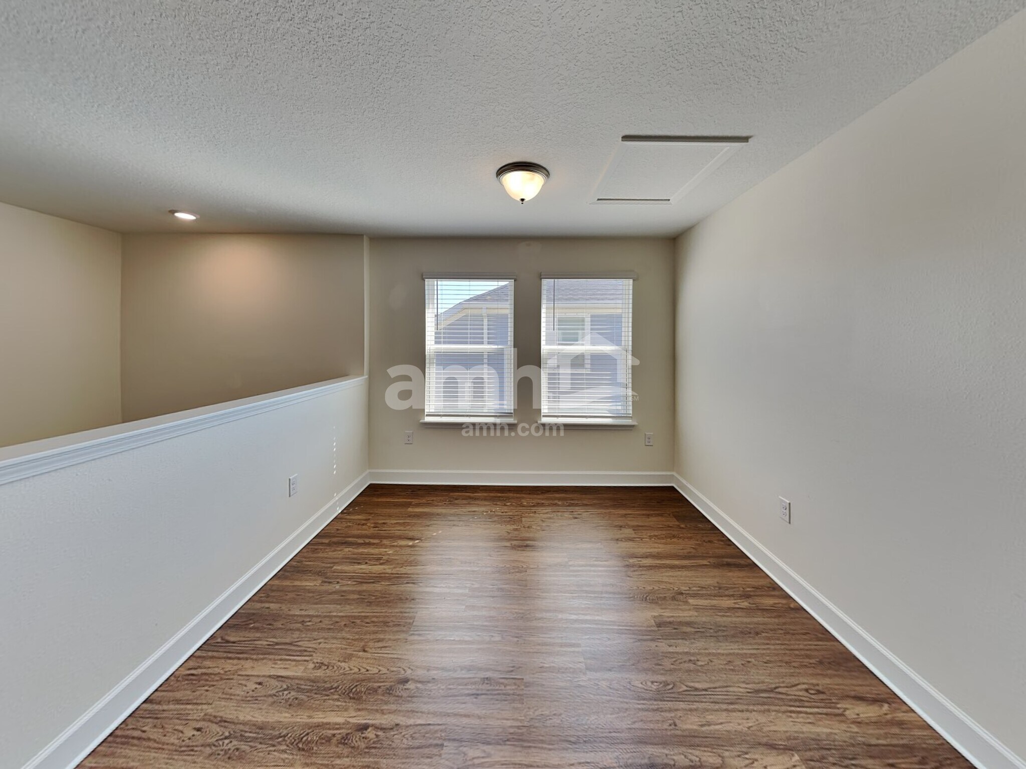 Building Photo - 524 Pine Terrace Dr