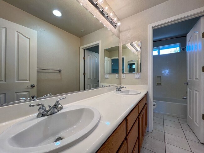 Building Photo - 151 San Marco Way