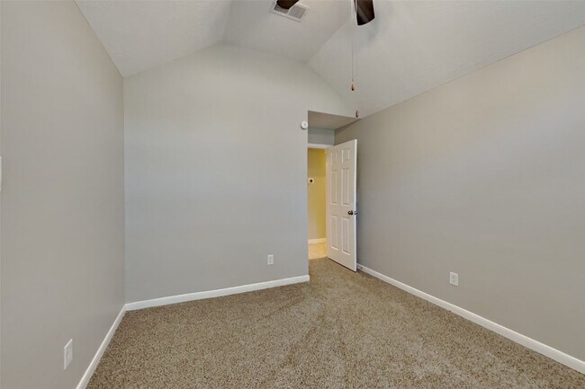 Building Photo - 18702 Timber Way Dr