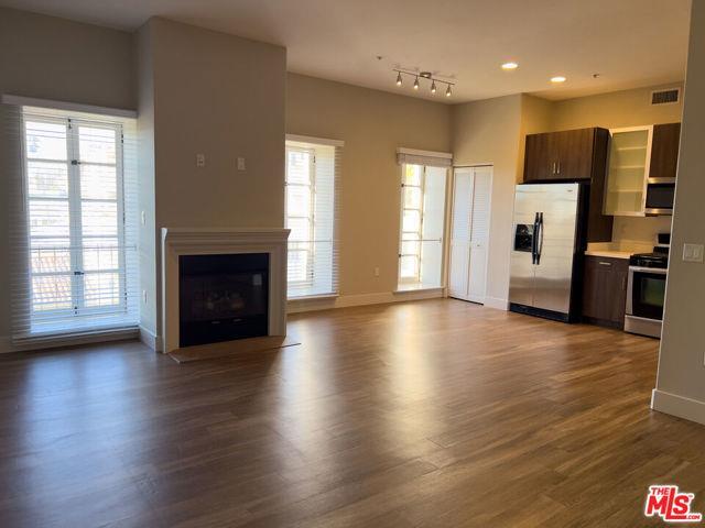 Building Photo - 1041 Glendon Ave