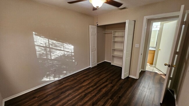 Building Photo - 2 Bedroom/2 Bathroom at Lancelot AVAILABLE AUGUST 10th!