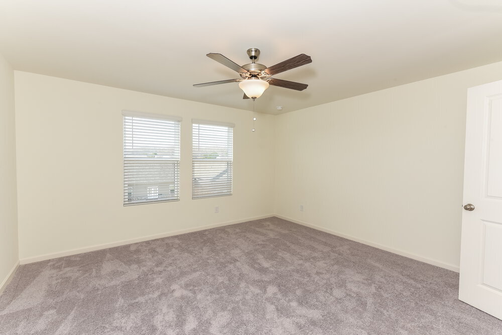 Building Photo - 332 Knightsbridge Ln