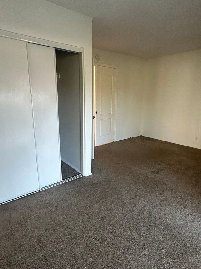 Building Photo - Large North Torrance House. Torrance Schools, Huge yard, 2 car garage hookups **OPEN HOUSE EVERY ...