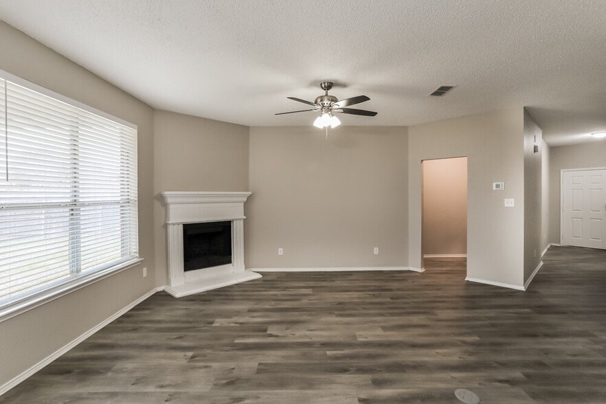 Building Photo - 4924 Cape St