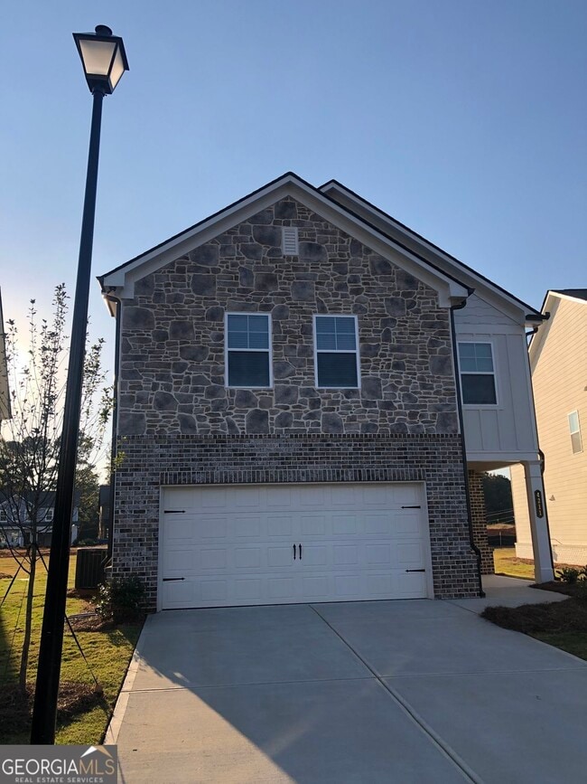 Building Photo - 4211 Portsbrook Ave