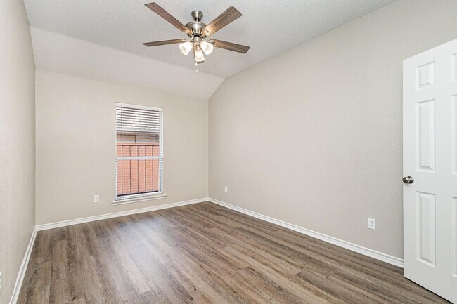 Building Photo - 1817 Eastfork Ln