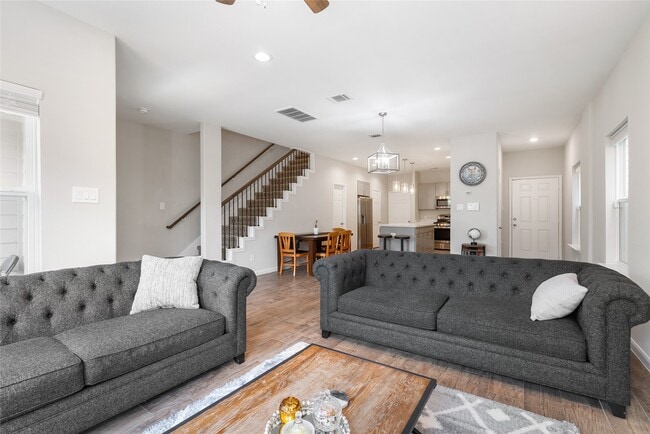 Building Photo - 17137 Wilthorne Colony Ct