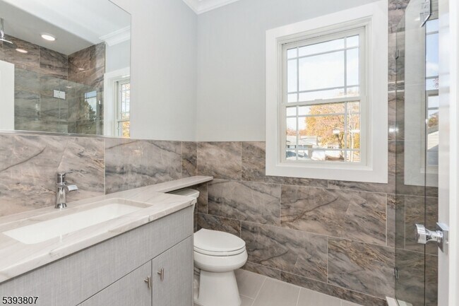 Building Photo - 8 Gregory Rd