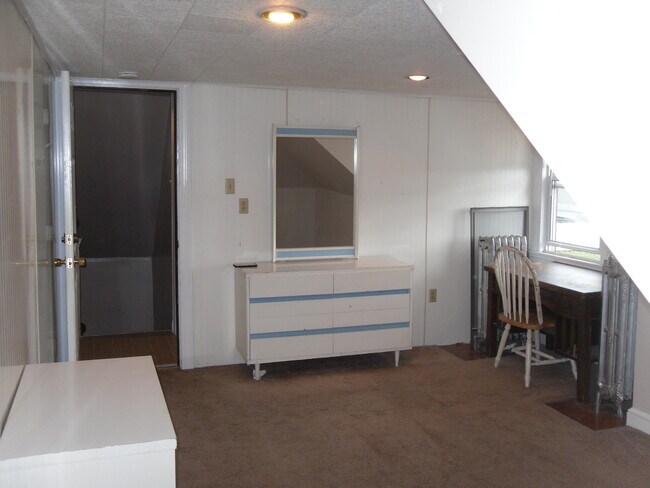 Bedroom 3 - 223 Halket St