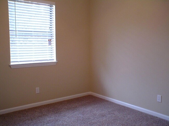 Building Photo - 205 Benning Dr