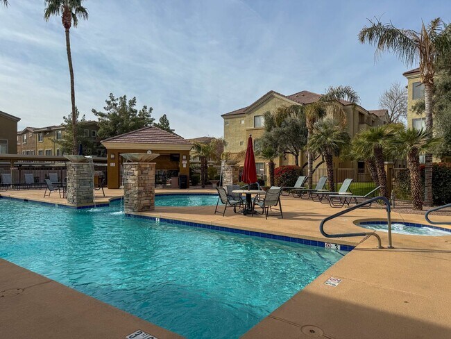 Building Photo - Cave Creek rd 2bd 2bath Condo