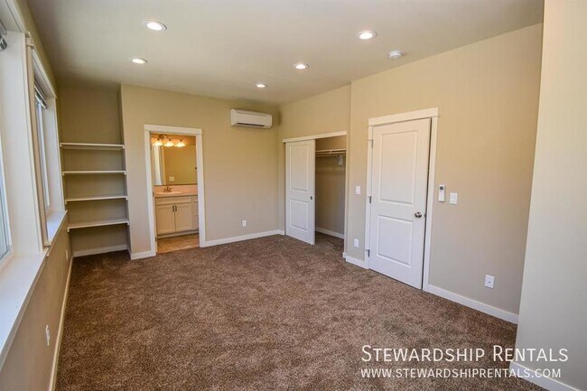 Building Photo - 1797 Mill Alley