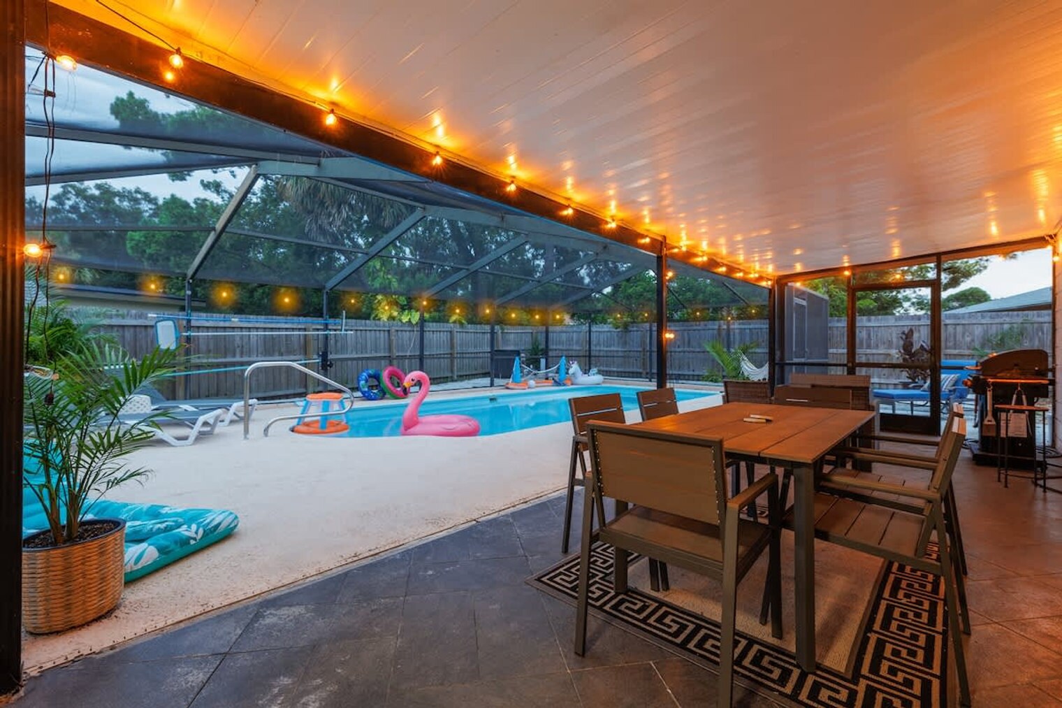 Building Photo - 1271 Woodlawn St