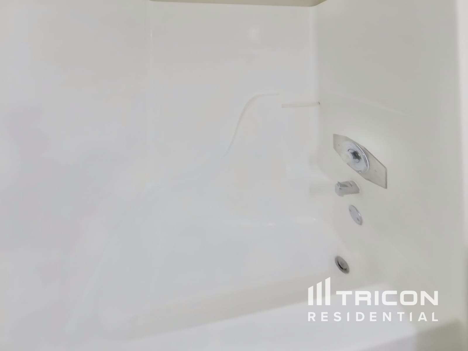 Building Photo - 16 Rymsen Ln