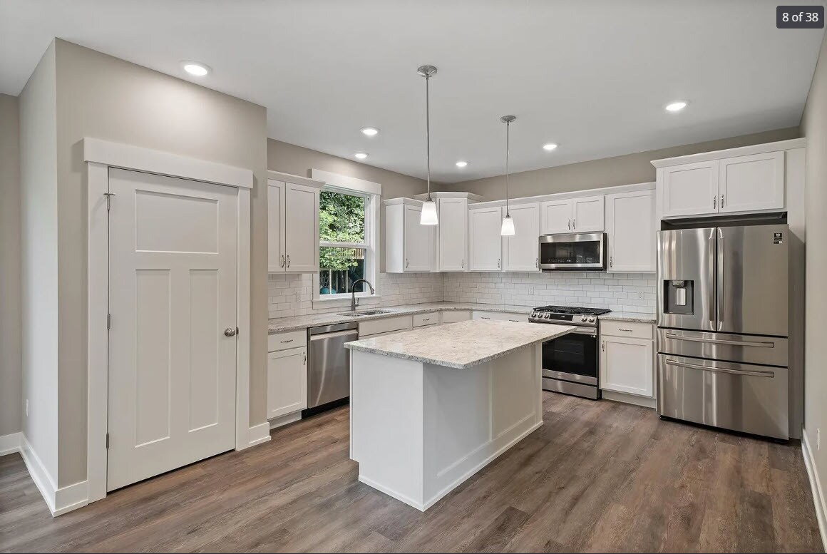 Building Photo - 5453 W Heathwood Dr SE