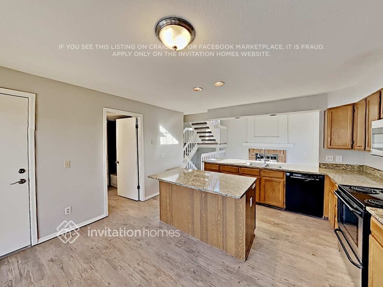 Building Photo - 2977 S Bahama St