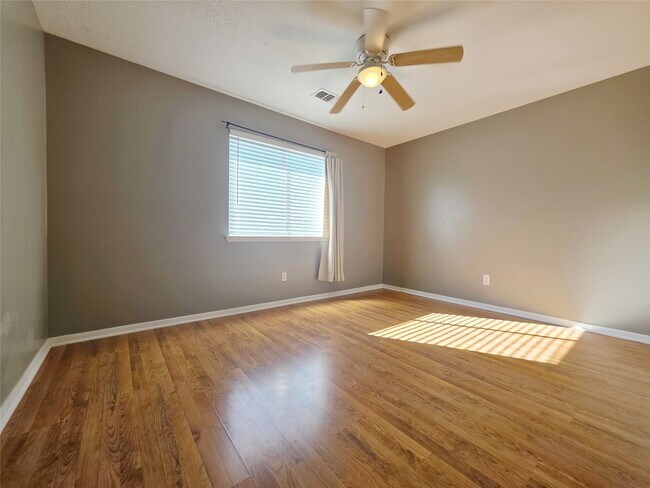 Building Photo - 23527 Cansfield Way