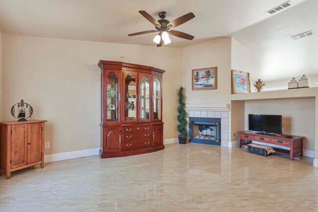 Building Photo - 45930 Las Colinas
