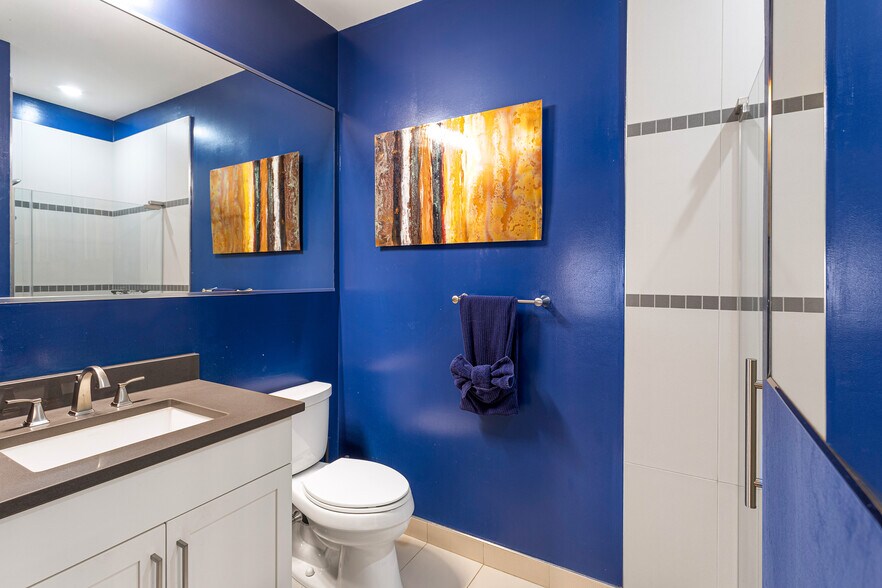 Building Photo - 2550 17th St NW