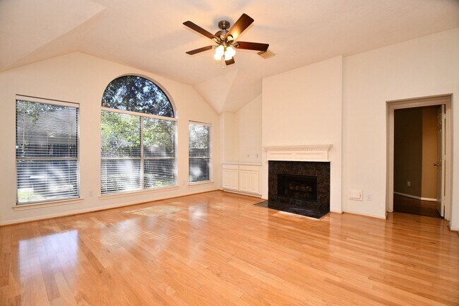 Building Photo - 1215 Wood Haven Ct