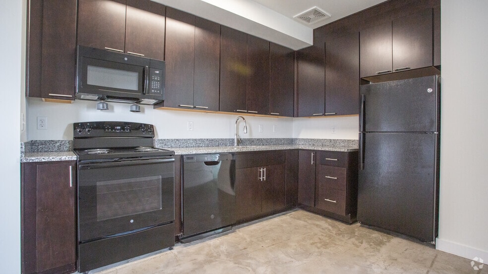 2BR,2BA,-836SF - Whittaker Place Apartments