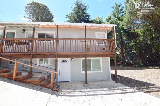 Building Photo - 1835 Bonita Rd