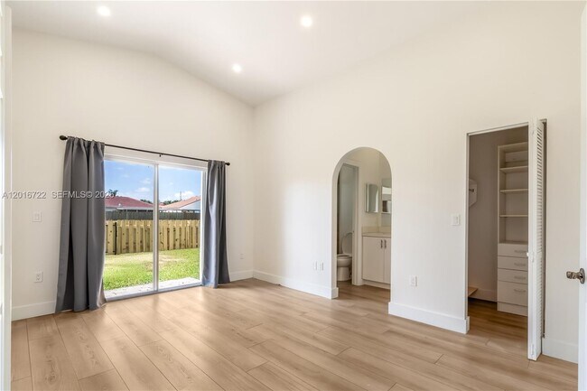 Building Photo - 15472 SW 148th Terrace
