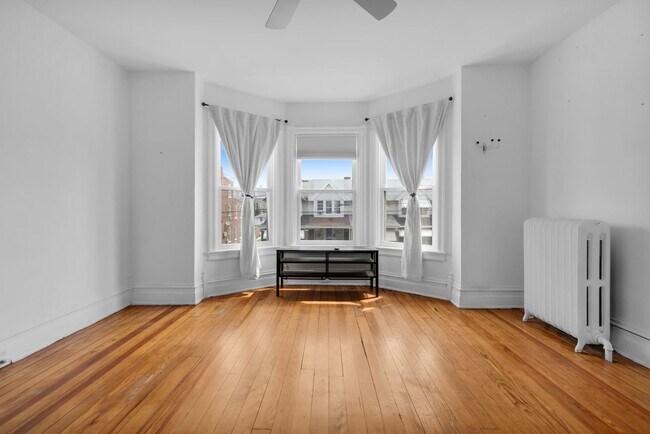 Building Photo - Spacious 3BR Allentown Gem – Comfort & Con...