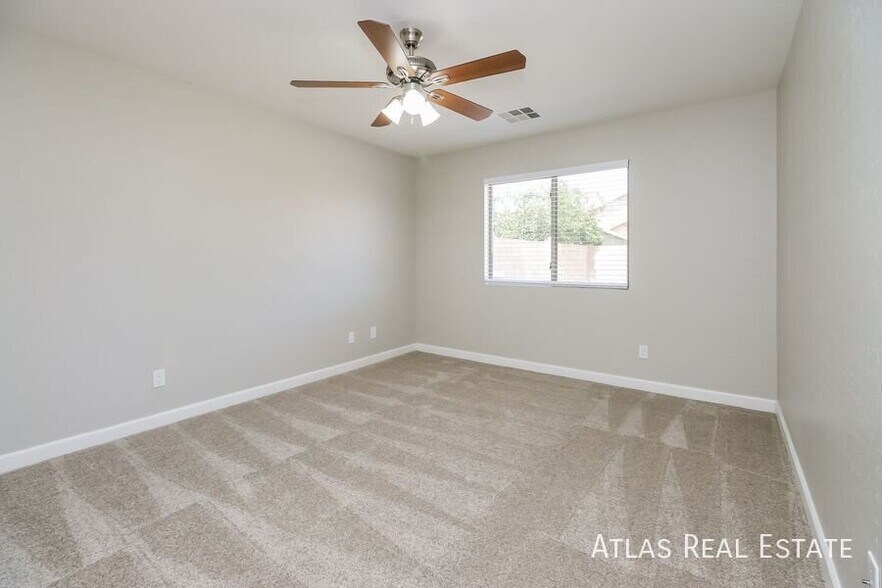 Building Photo - 2472 W Wrangler Way