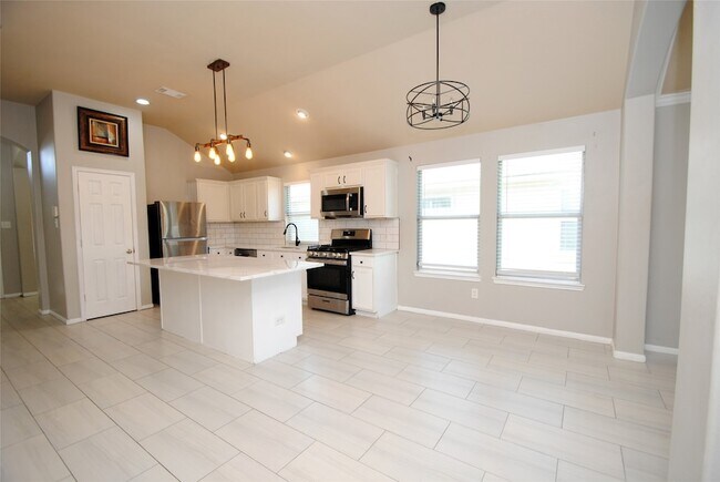 Building Photo - 5910 Sugar Field Ln