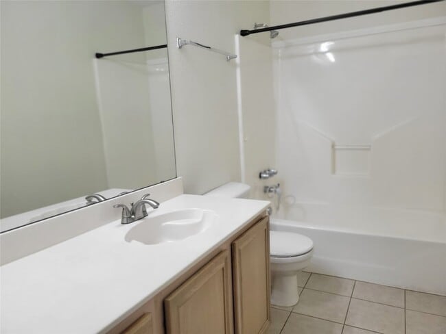 Building Photo - 108 Roosevelt Ct