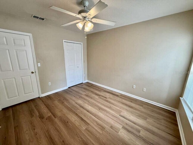 Building Photo - 4332 S Kirkman Rd