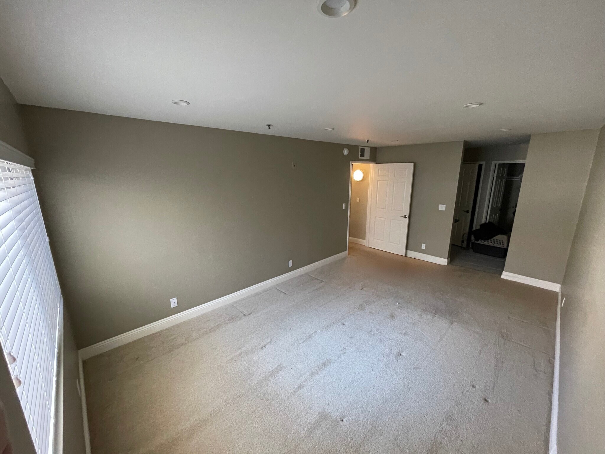 Building Photo - 5705 Friars Rd