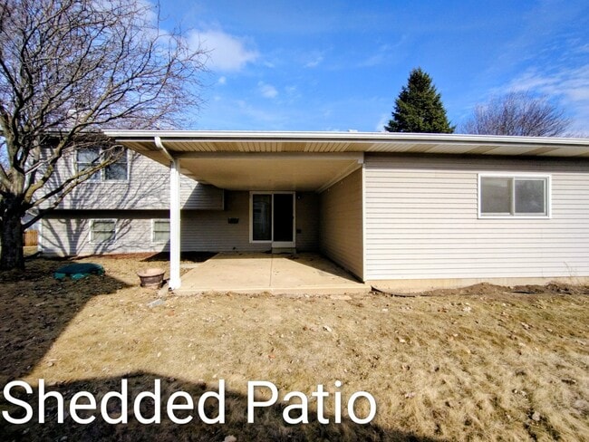 Building Photo - 267 Silverado St