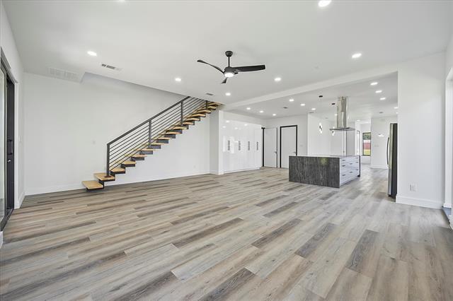Building Photo - 2811 Rodeo Dr
