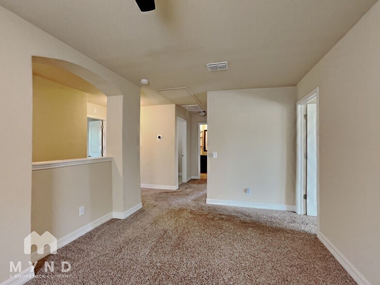 Building Photo - 642 Fort Concho